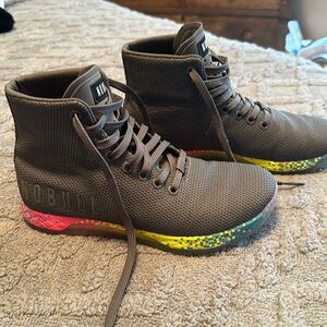 NoBull Women’s Hightop Trainers - size 8